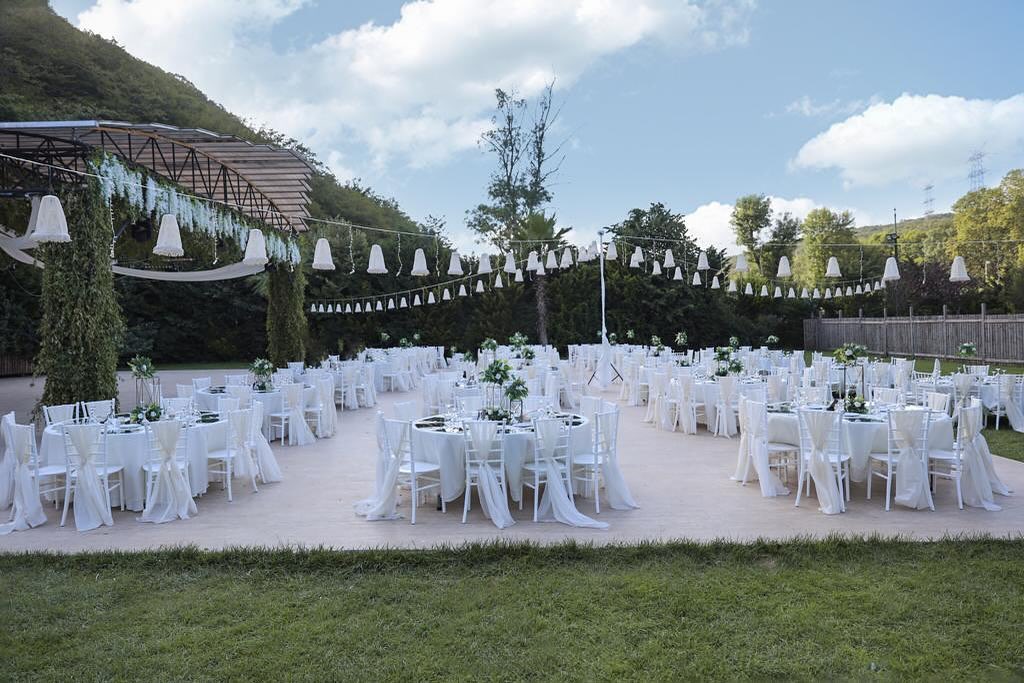 Bahar Country Sarıyer gece aydınlatmalı düğün ambiyansı