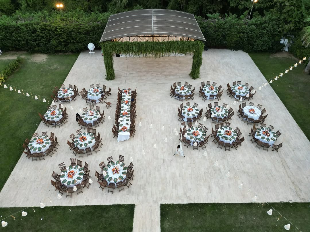 Sarıyer düğün mekânı yuvarlak masa konsepti