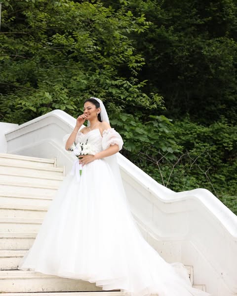 Kır düğünü için zamansız gelinlik modeli İstanbul