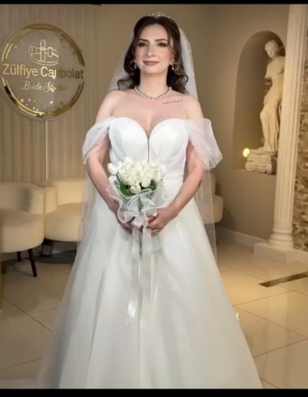 “Tül kollu A kesim gelinlik – Ankara Çankaya gelinlikçi modeli”