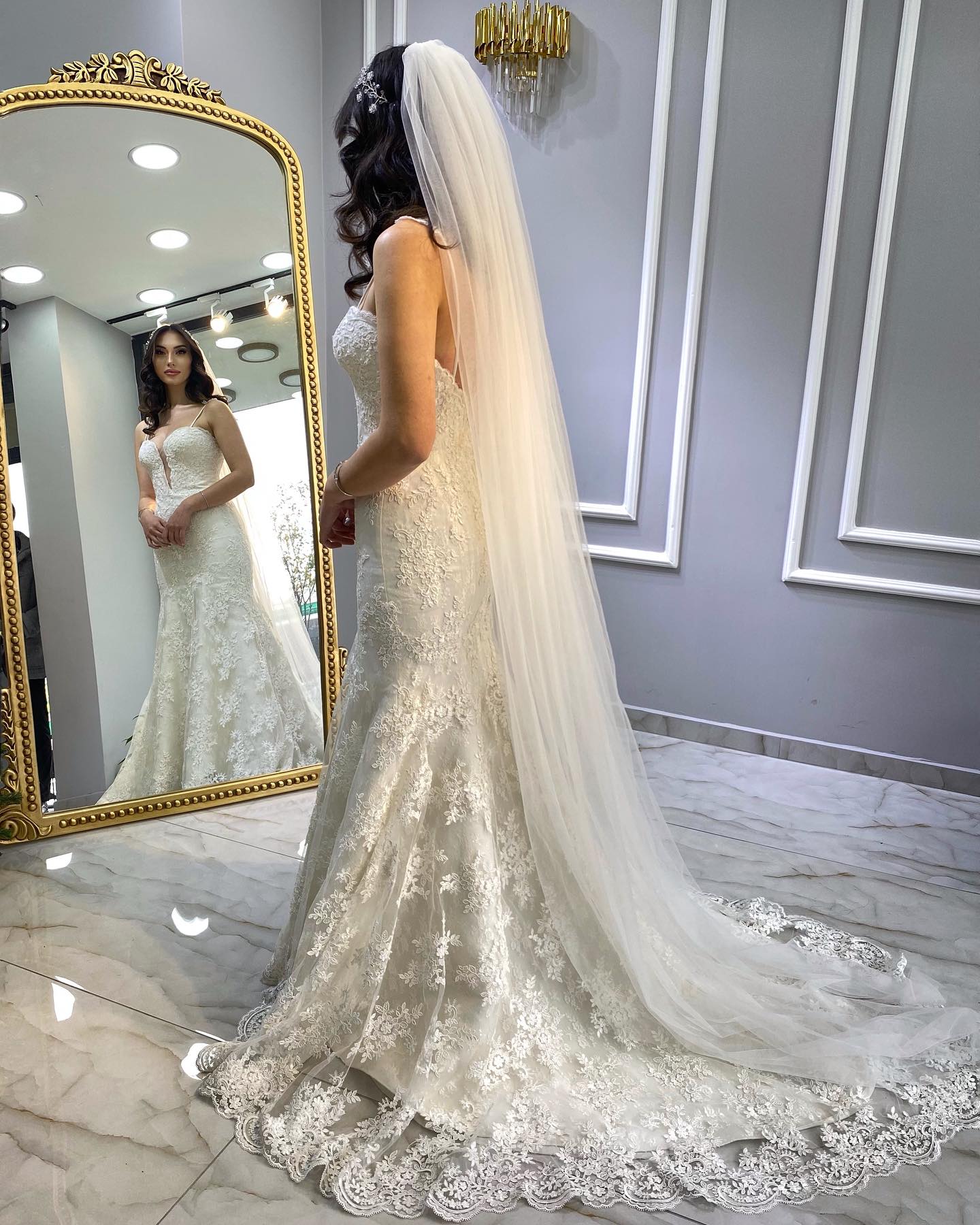 Mühür Gelinlik balık model gelinlik – sırt ve kuyruk detayı