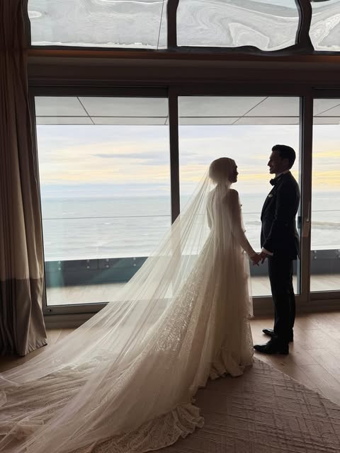 Modern ve zamansız gelinlik tasarımı İstanbul özem keskin