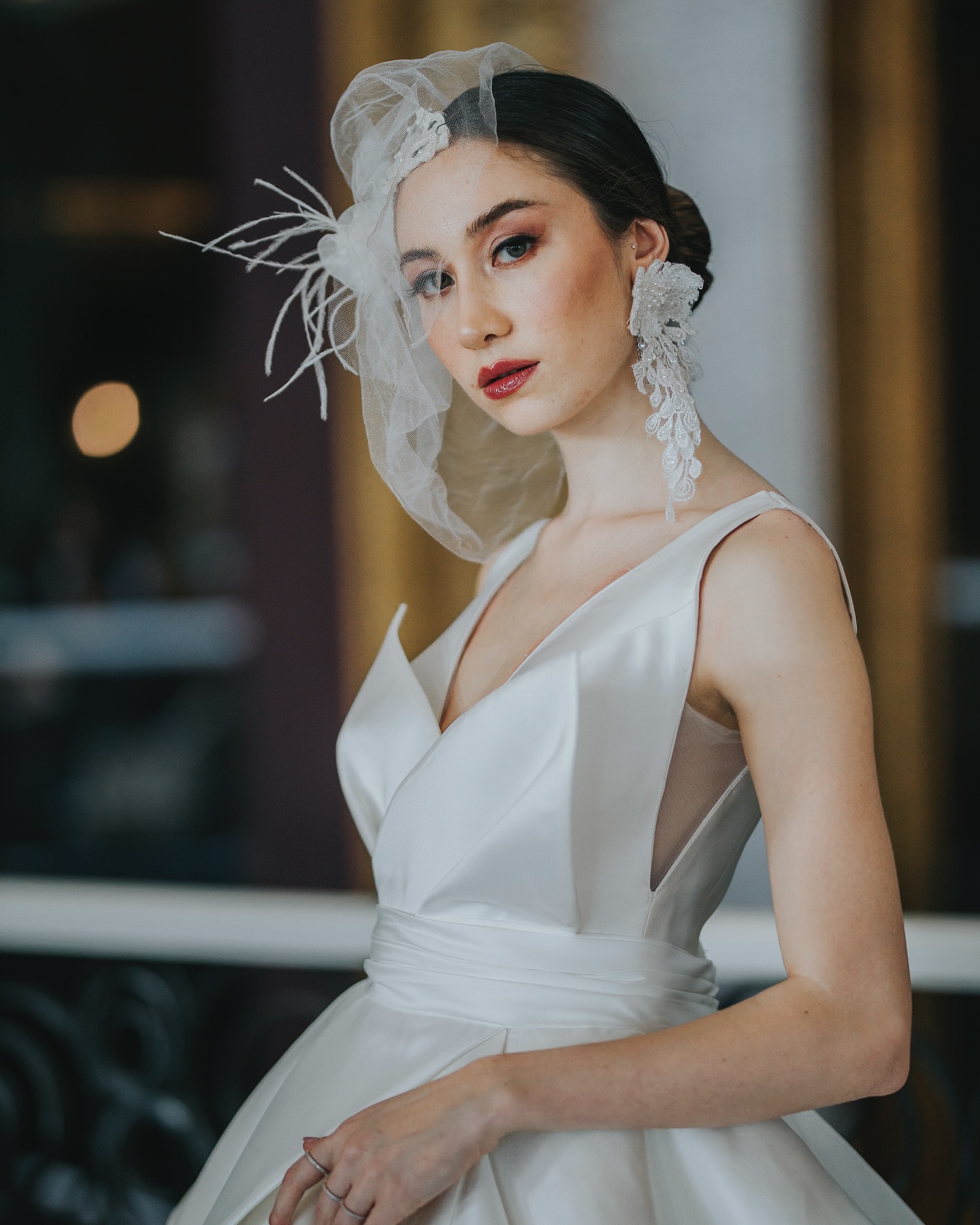 Minimal tasarımı ve akışkan saten dokusuyla Pınar Bent Gelinlik gelinlik modeli, zamansız bir gelinlik arayanlar için ideal.