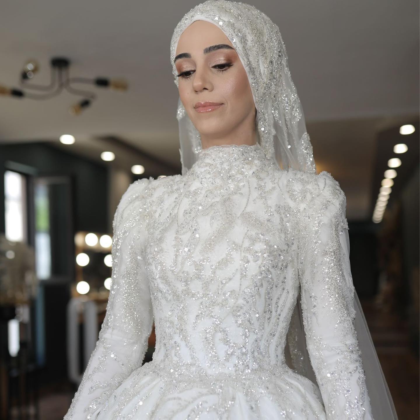 Uzun kollu yüksek yaka simli dantel prenses kesim gelinlik Ankara