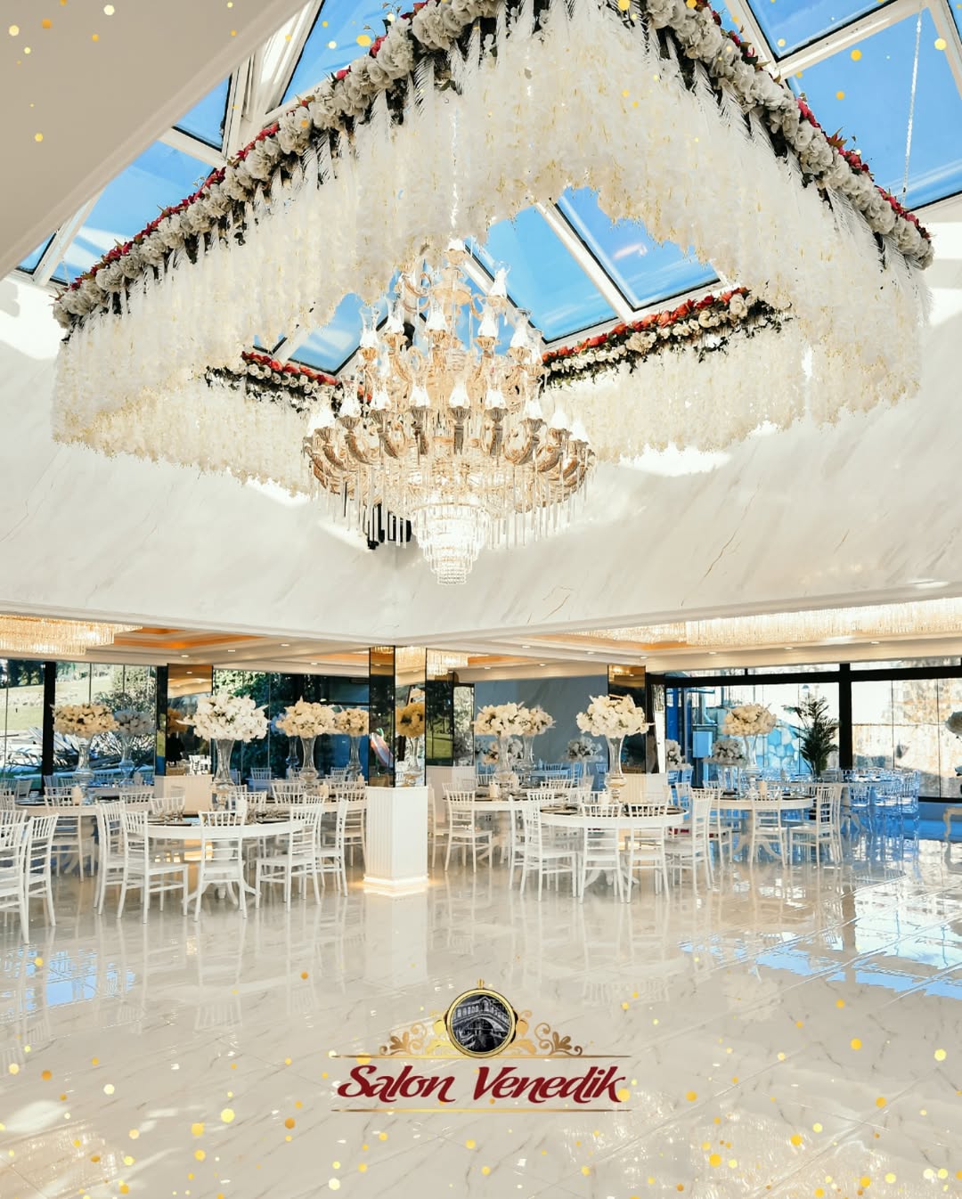 Salon Venedik kapalı salon avizeli düğün dekorasyonu