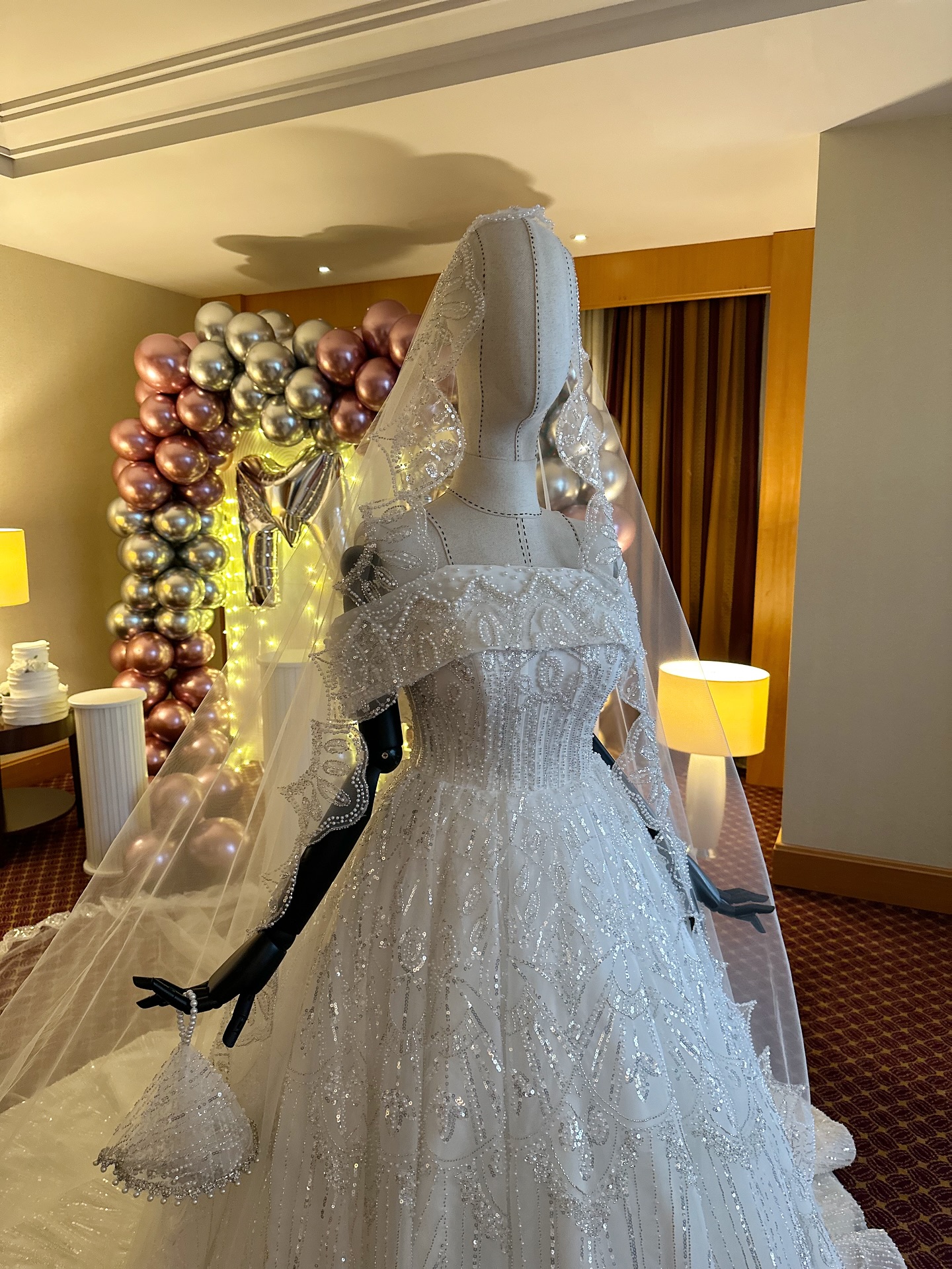 Işıltılı prenses kesim gelinlik modeli – Selinci Wedding Dress Ankara Çankaya gelinlik tasarımları