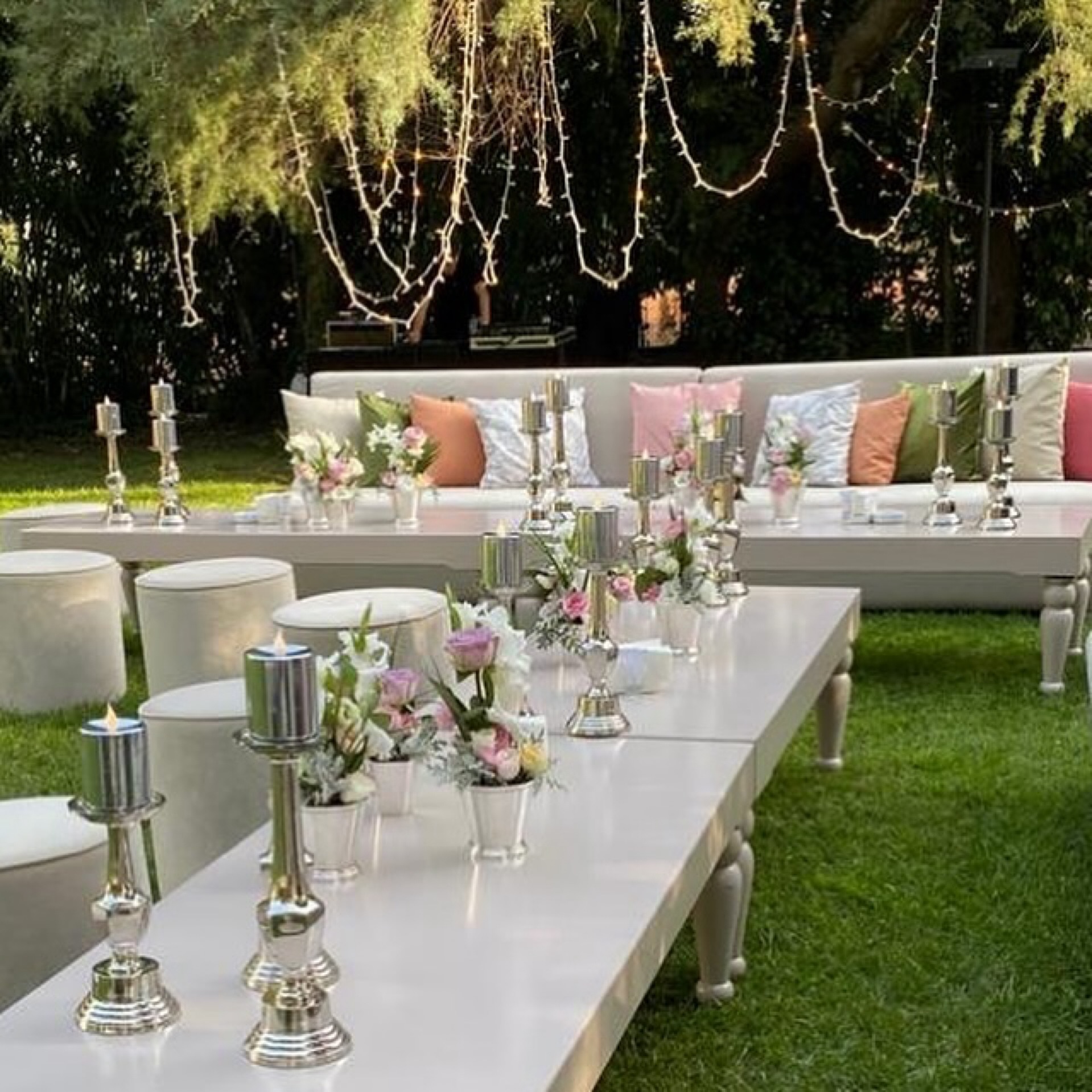 Deniz manzaralı otel düğünü masa dekorasyonu İstanbul