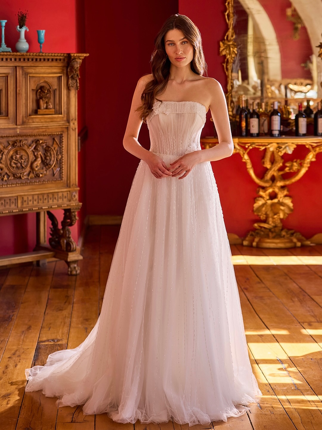 Vip Gelinlik zarif A kesim gelinlik modeli – doğal ışıltılı kumaş ve minimal şıklık