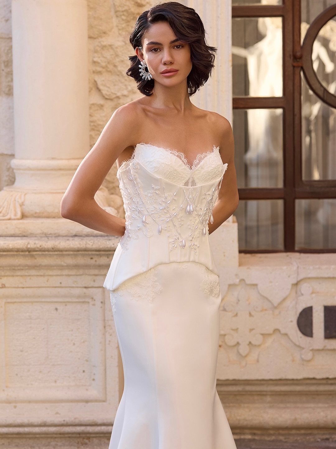 “Vip Gelinlik modern balık gelinlik – dantel dokulu straplez yaka ve ışıltılı işlemeler”