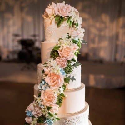 Düğün pastası çiçek ve fiyatlandırma