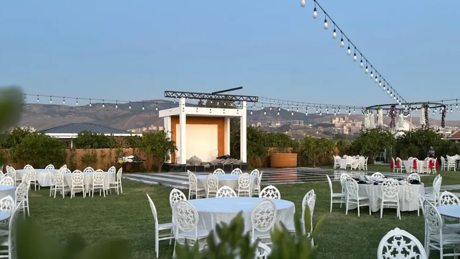 İzmir Düğün Mekanı : Park Mandalin Kır Düğün Salonu