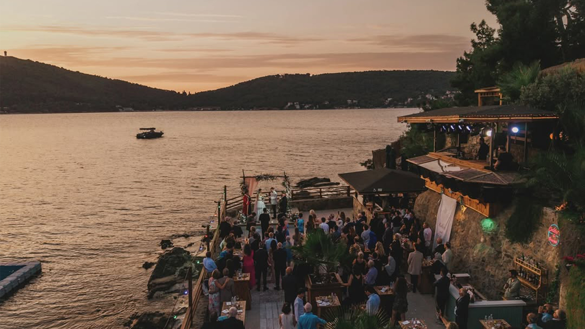 Liya All’N One Wedding – Sedef Adası’nda Denizle Bütünleşen Düğün Deneyimi