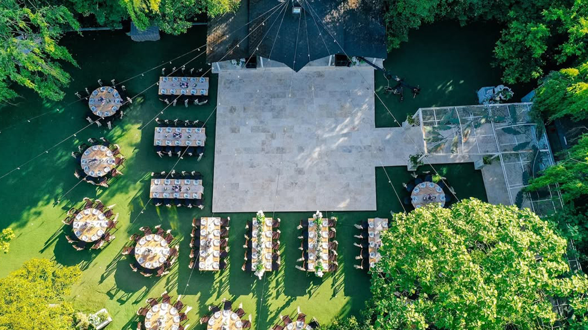 Beyaz Bahçe Beykoz’da Rustik Zarafetin Doğayla Buluştuğu Düğün Mekânı